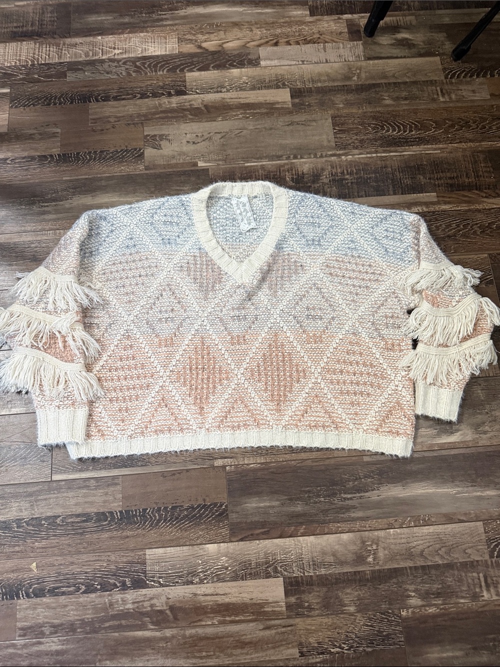 Sadie & Sage Cream and Peach Fringe Geometric V-Neck Sweater